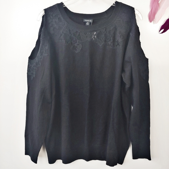 torrid Sweaters - 2X 18/20 | Torrid Cold Shoulder Raglan Sweater